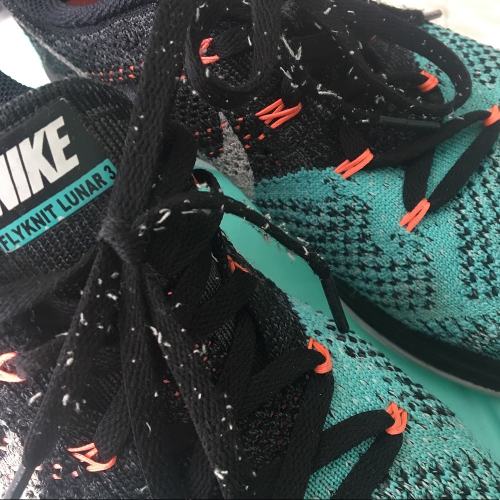 Nike Flyknits - Picture 3 of 5